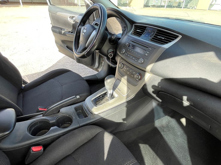 #4-•-2013-nissan-sentra-(has-nm-title)-image-96