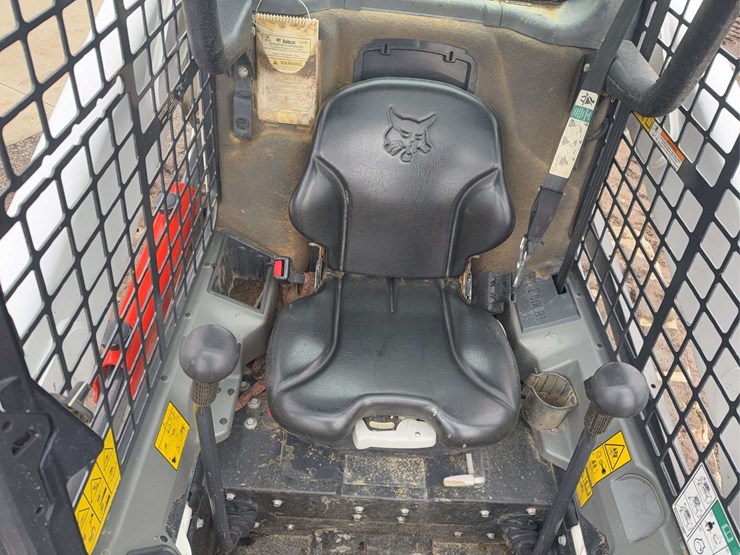 2024-bobcat-t650-image-38