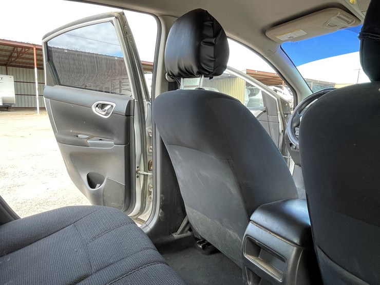 #4-•-2013-nissan-sentra-(has-nm-title)-image-103