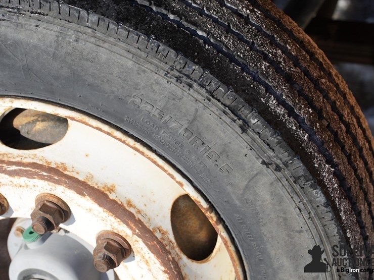 1998-international-4700-image-14