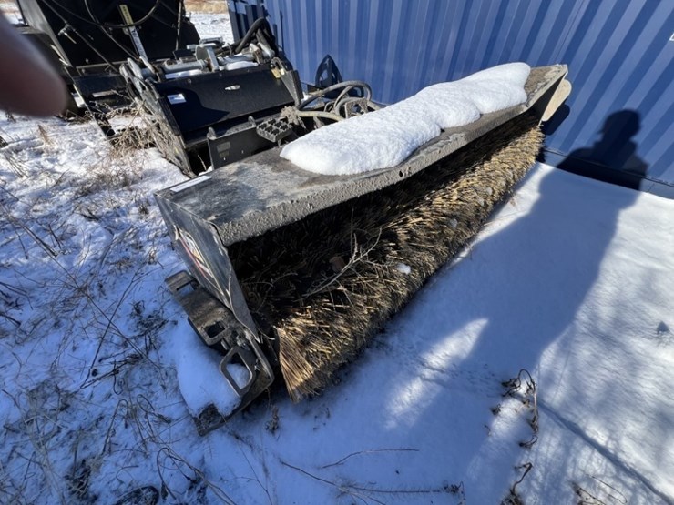 caterpillar-ba118c-angle-broom-image-1