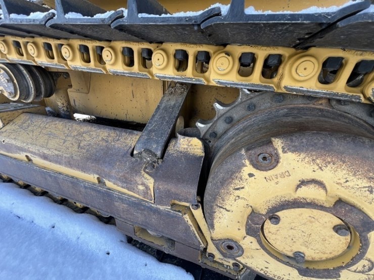 caterpillar-d3g-xl-image-10