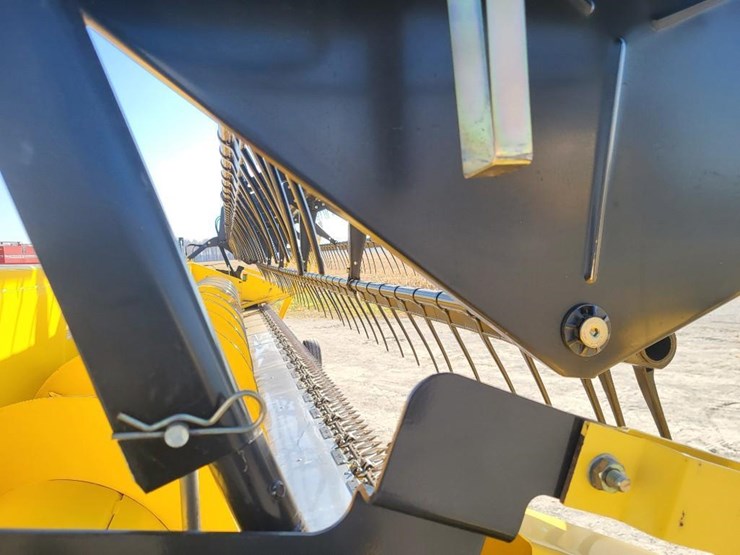 new-holland-74c-image-29