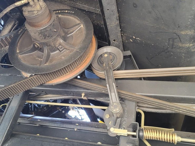 new-holland-cr9040-image-85