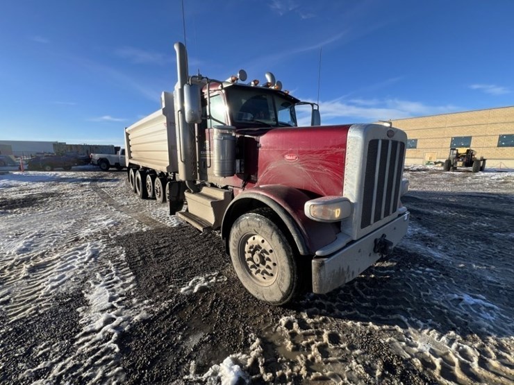 2020-peterbilt-389-image-7