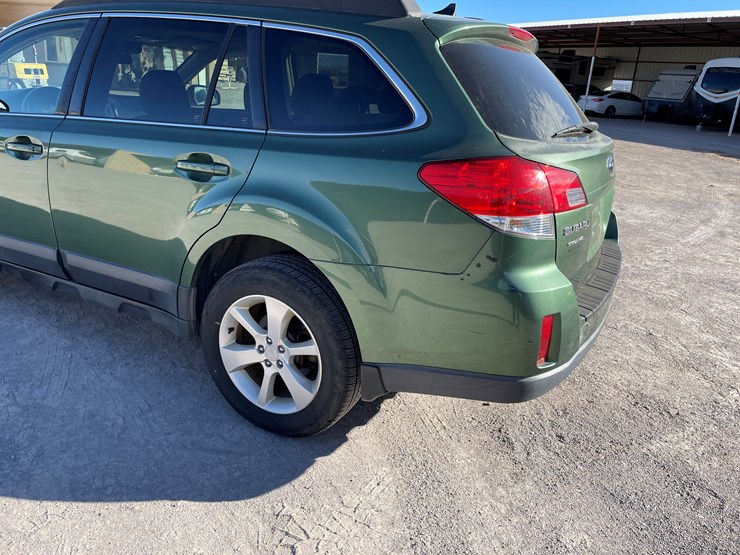 #8-•-2014-subaru-legacy-wagon-(nm-title-in-delay)-image-36