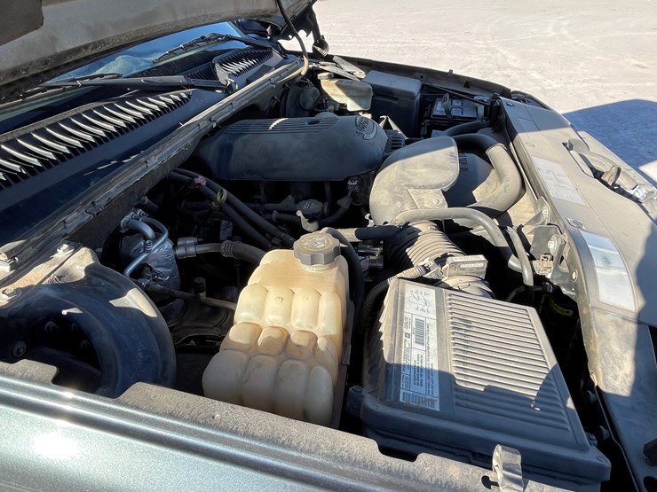 #5-•-2003-chevy-silverado-truck-(has-az-title)-image-101