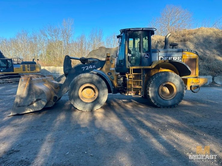 2012-deere-724k-image-5