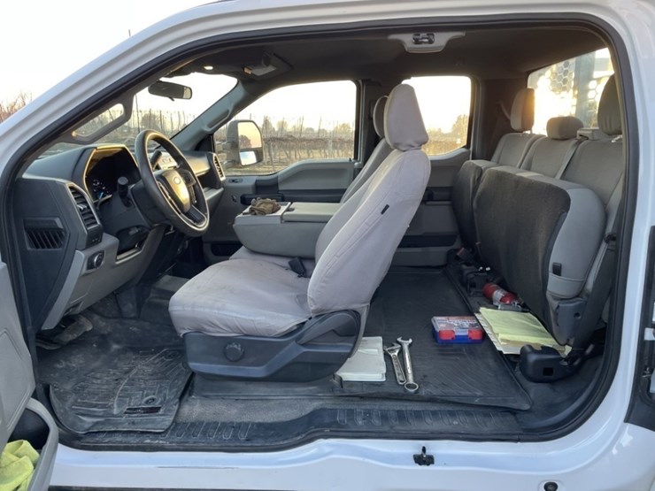 2022-ford-f350-xl-image-19