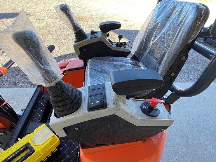 #236-•-mini-excavator-image-22