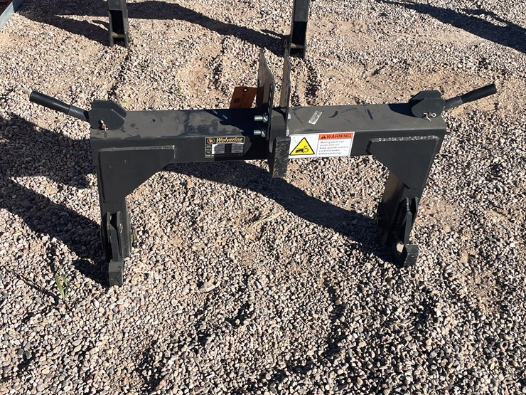 #235-•-class-1-tractors-quick-hitch-image-1