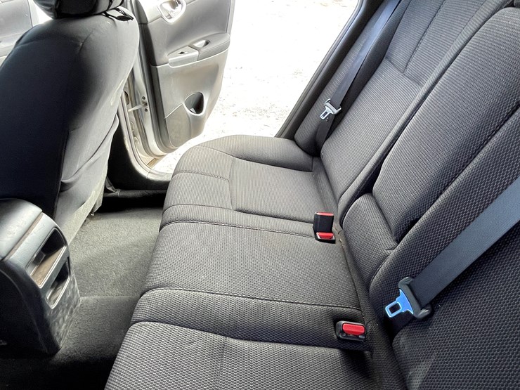 #4-•-2013-nissan-sentra-(has-nm-title)-image-110