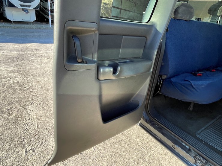 #5-•-2003-chevy-silverado-truck-(has-az-title)-image-55