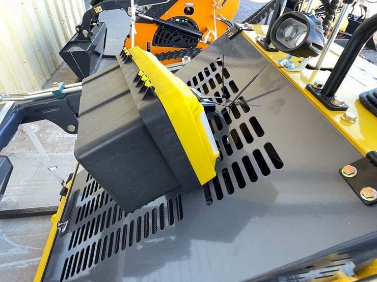 #223-•-mini-skid-steer-loader-image-13