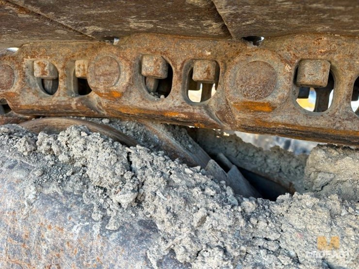 2015-deere-470g-lc-image-21