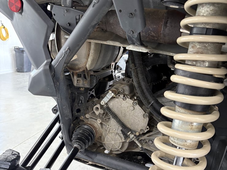 2023-can-am-maverick-x3-image-8