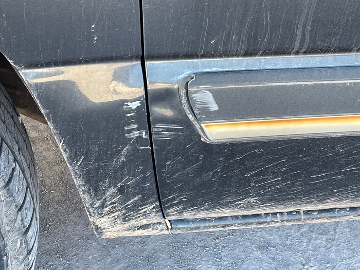 #5-•-2003-chevy-silverado-truck-(has-az-title)-image-20