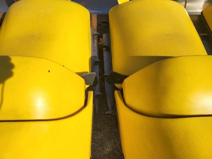 new-holland-98c-image-21