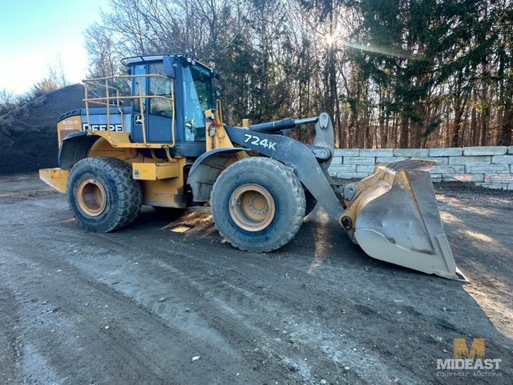 2012-deere-724k-image-9