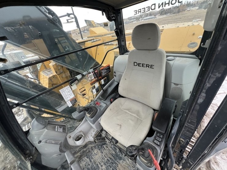 deere-245g-lc-image-20