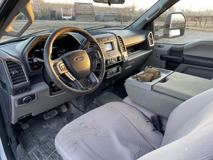 2022-ford-f350-xl-image-20