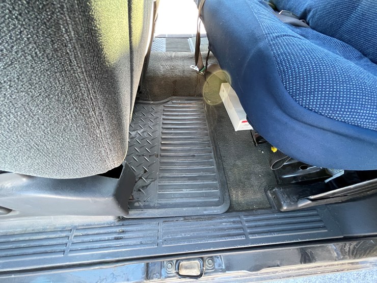 #5-•-2003-chevy-silverado-truck-(has-az-title)-image-79