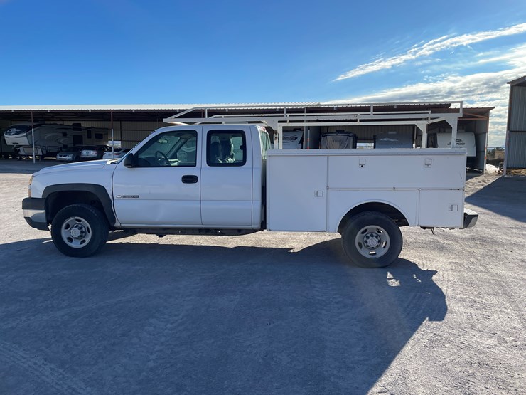 2007-chevrolet-silverado-2500-image-8