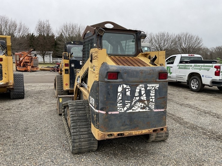 caterpillar-247b-image-4