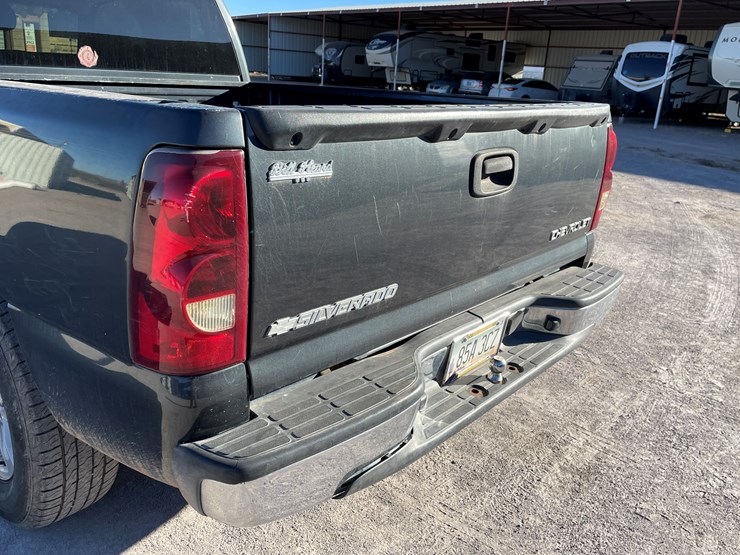 #5-•-2003-chevy-silverado-truck-(has-az-title)-image-43