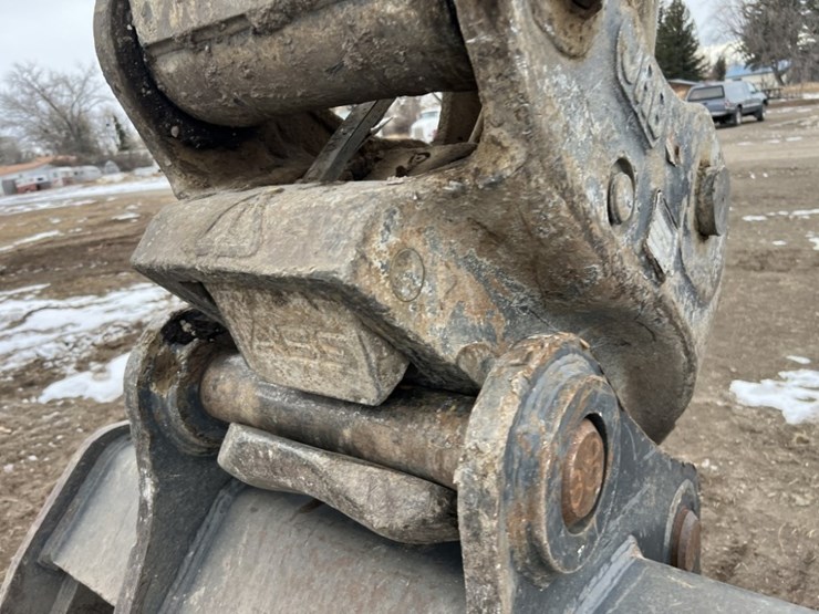 deere-345g-lc-image-19