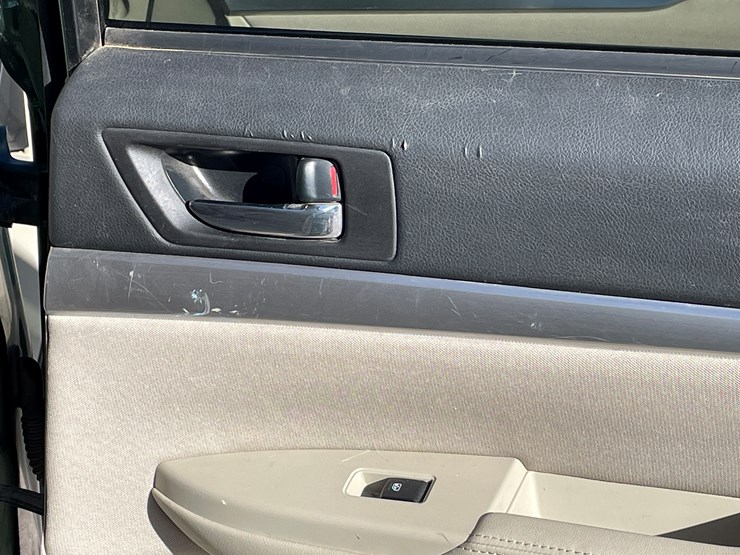 #8-•-2014-subaru-legacy-wagon-(nm-title-in-delay)-image-52