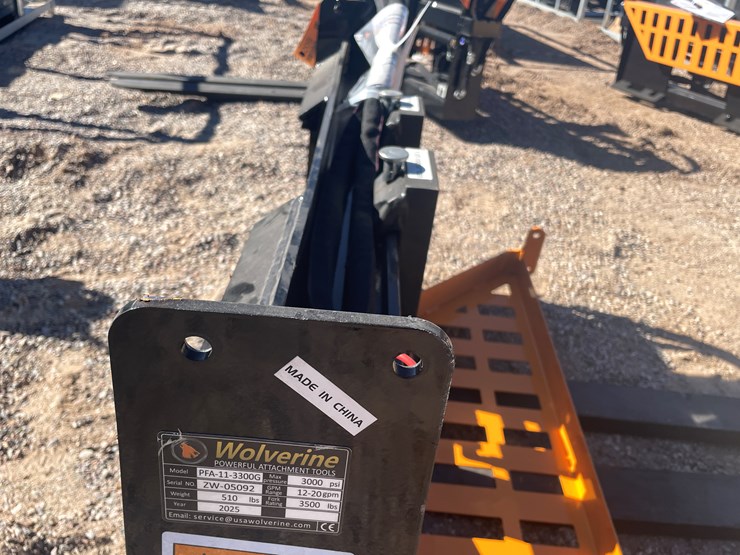 #209-•-pallet-fork-hydraulic-adjustable-image-11