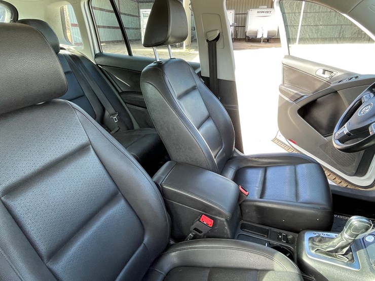 #3-•-volkswagen-tiguan-(nm-title-in-delay)-image-92