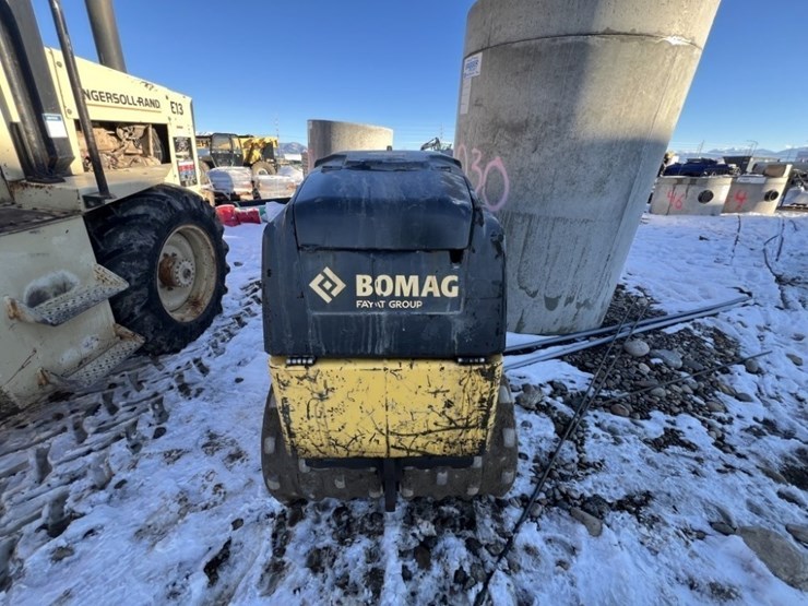 2019-bomag-bmp8500-image-2
