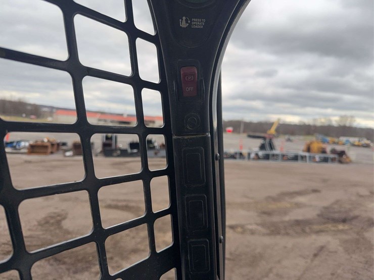 2024-bobcat-t650-image-43