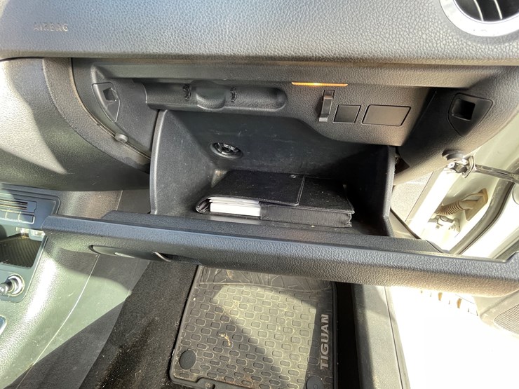 #3-•-volkswagen-tiguan-(nm-title-in-delay)-image-98