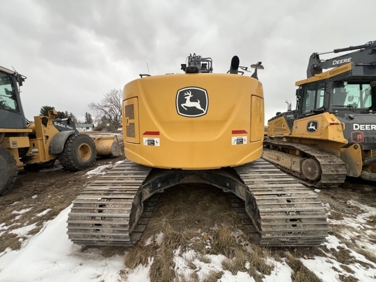 deere-245g-lc-image-4