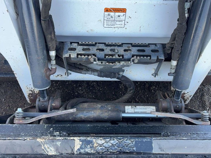 2018-bobcat-t590-image-23
