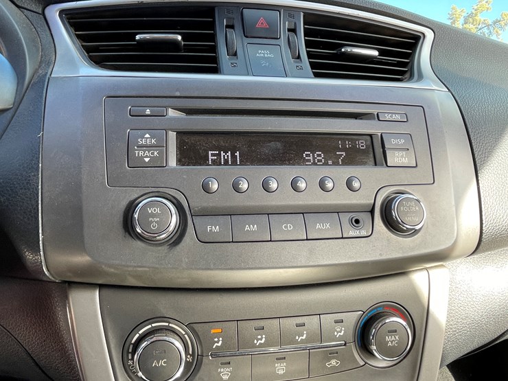 #4-•-2013-nissan-sentra-(has-nm-title)-image-81