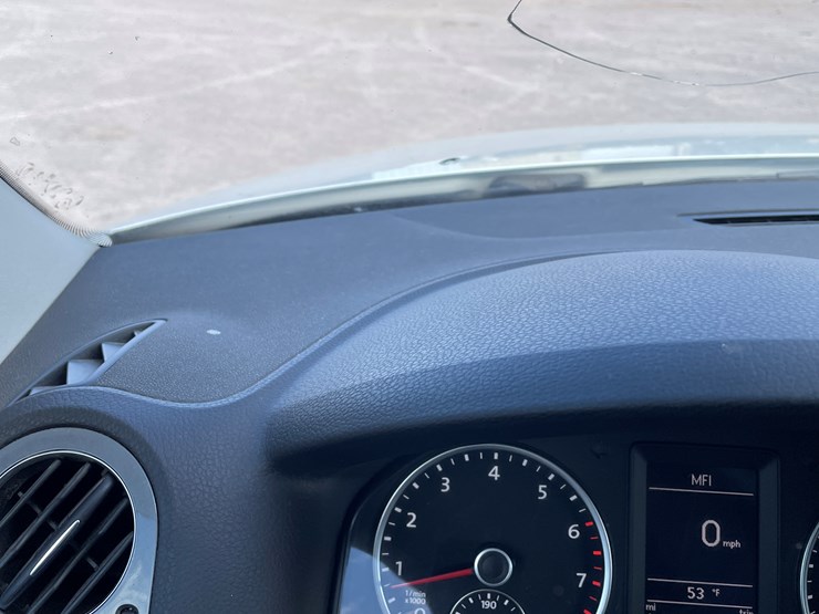 #3-•-volkswagen-tiguan-(nm-title-in-delay)-image-82