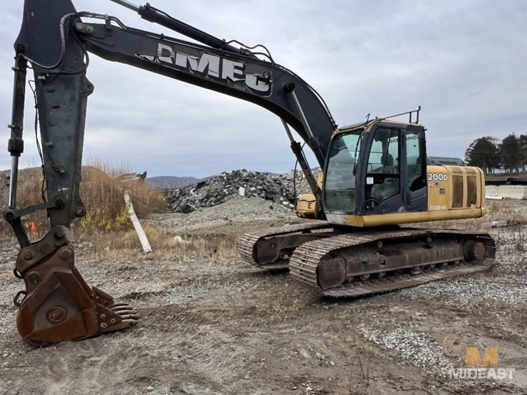2010-200d-excavator-xx12078-image-1