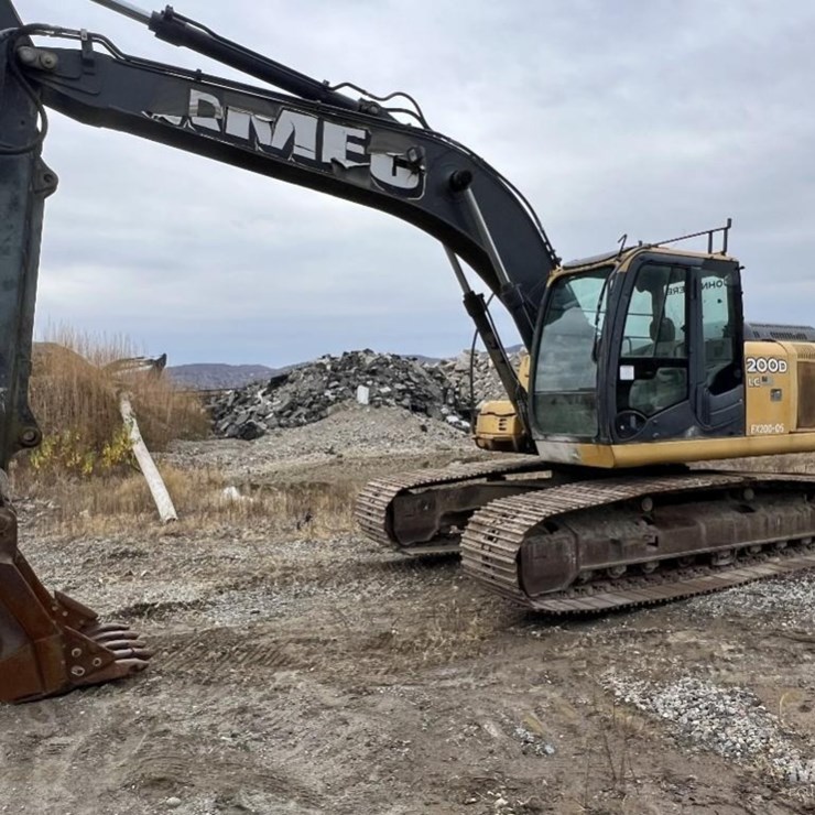 2010 200D Excavator xx12078