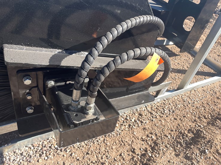 #253-•-bobcat-manual-angled-sweeper-image-14