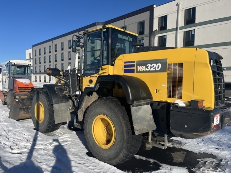 komatsu-wa320-8-image-3