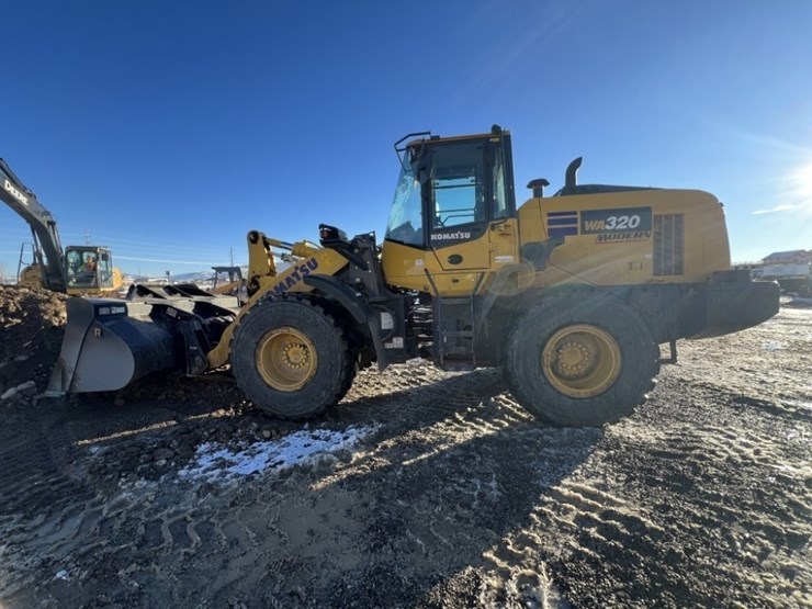 komatsu-wa320-image-2