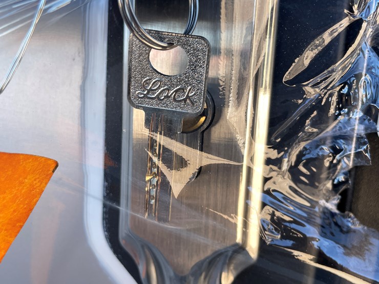 #350-•-portable-restroom-image-29