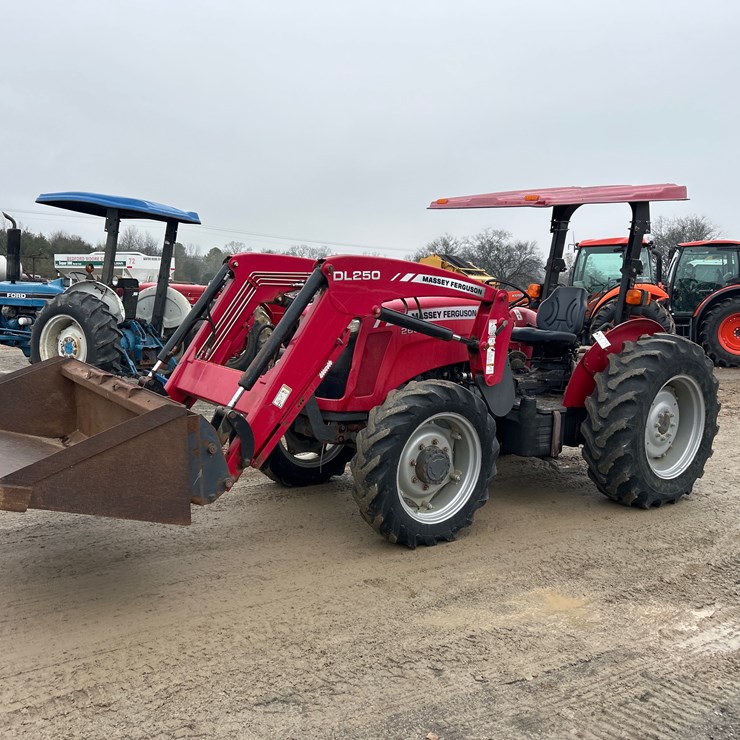 MASSEY-FERGUSON 2635