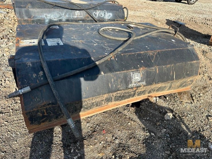 deere-br72-broom-attachment-xx00232-image-7