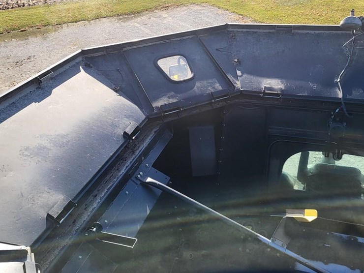 new-holland-cr9040-image-64