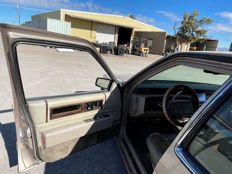 #7-•-cadillac-deville-(nm-title-in-delay)-image-44